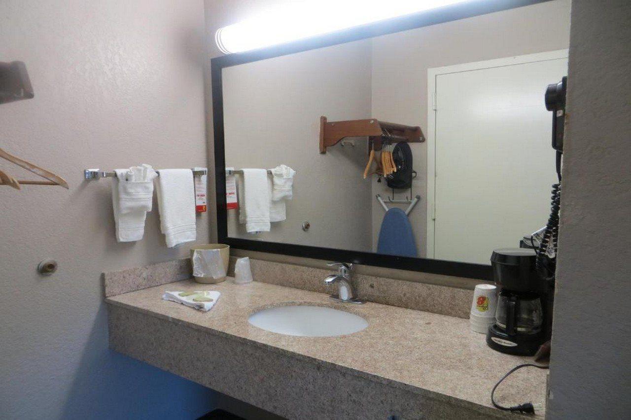 Super 8 By Wyndham Fort Myers Exterior foto